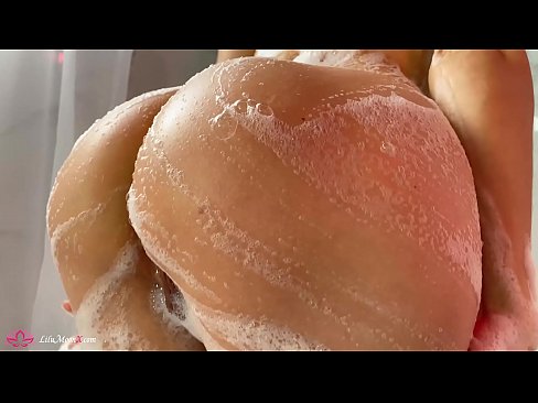 ❤️ Brunetka masturbuje kundičku s vibrátorom až do intenzívneho orgazmu v sprche ❤️ Kvalitné porno na sk.sexflashgame.ru